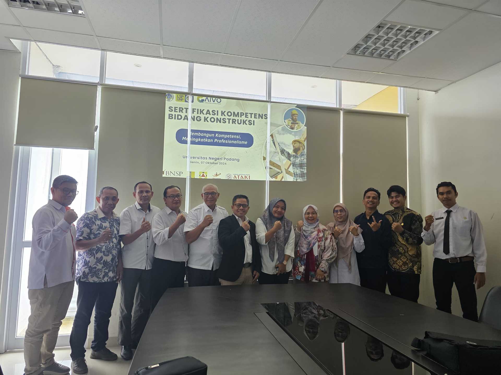 Gallery of Technical Guidance and Competency Test for BNSP Professional Certificate LAUNDRY ATTENDANT Universitas Negeri Padang